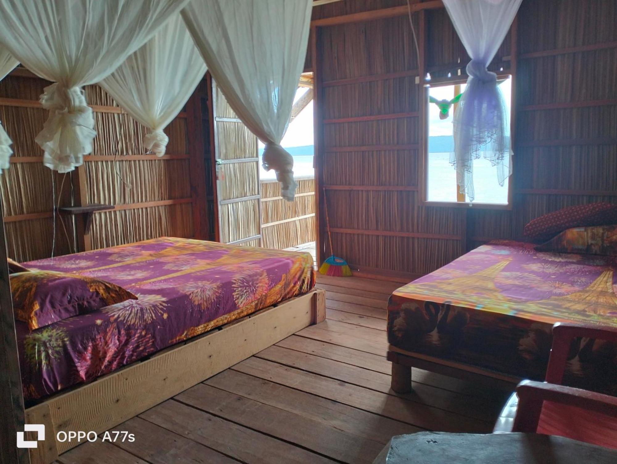 Mambetron Homestay Raja Ampat Pulau Mansuar Quarto foto